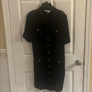 Walter Baker Small Black Short Sleeve Dress With Buttons and Pockets